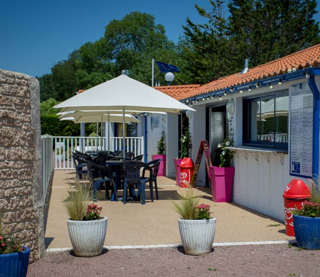 Terasse du bar du camping